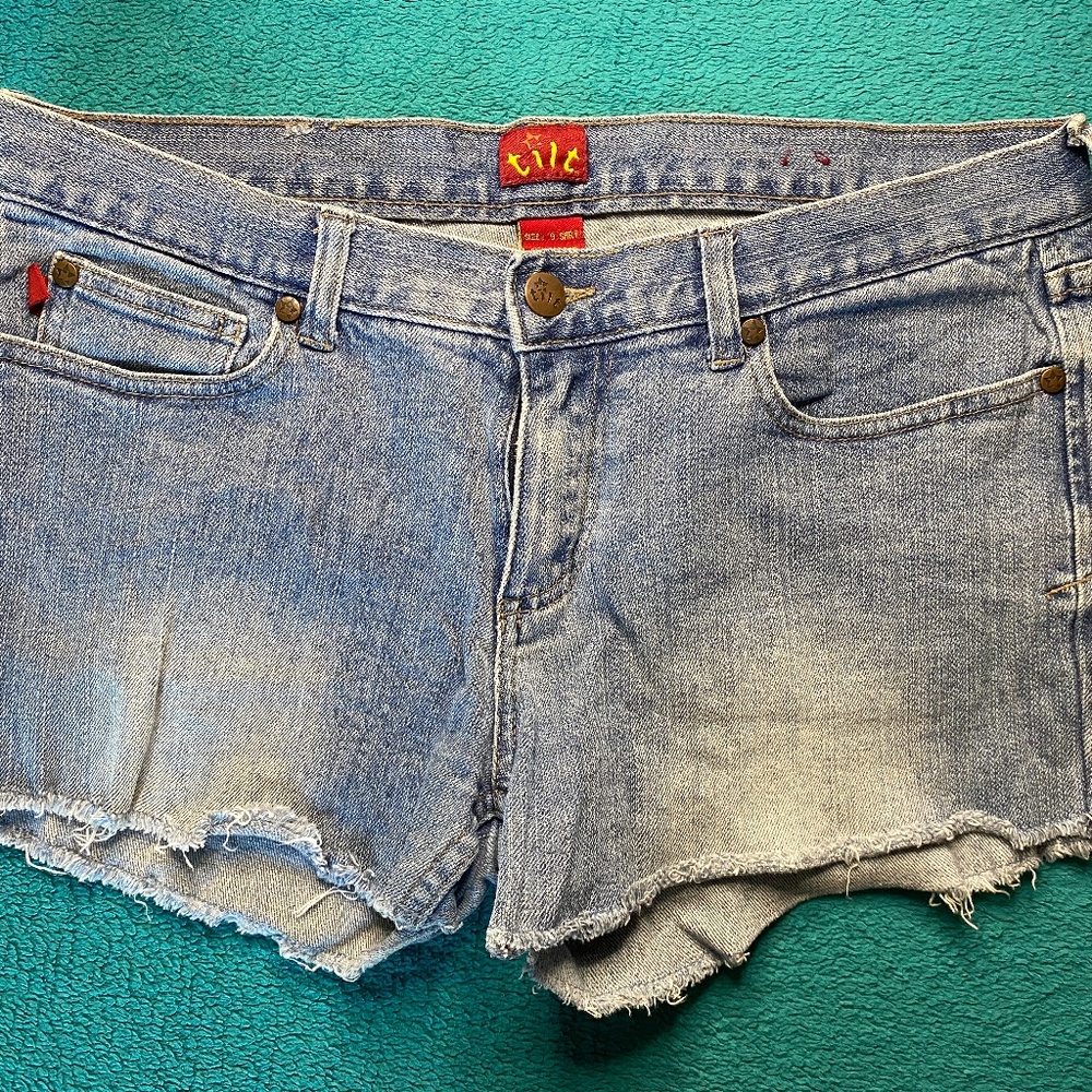 Tilt Jean Shorts